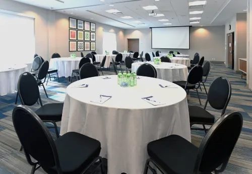 Holiday Inn Express & Suites Aurora Leisure & Recreation Photos