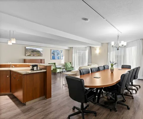 Travelodge Hotel by Wyndham Saskatoon Espaces Affaires Photos