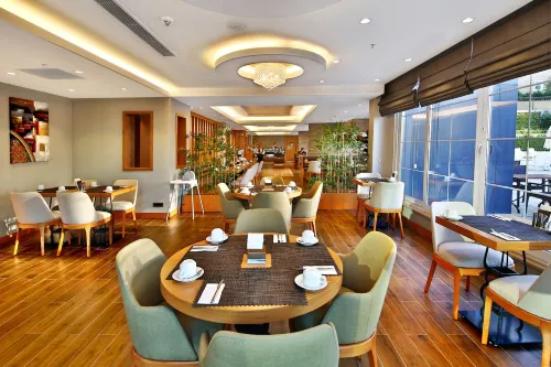 Bof Hotels Ceo Suites Atasehir Restauration Photos