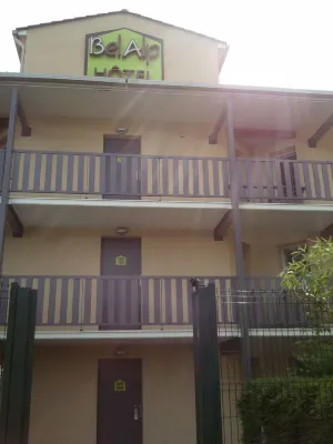 Hotel Bel Alp Manosque Exterior Photos