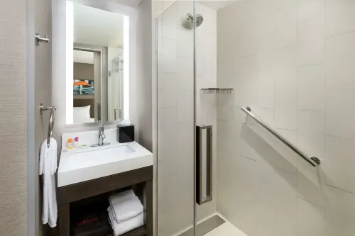 Hyatt Place New York City/Times Square Rooms Photos