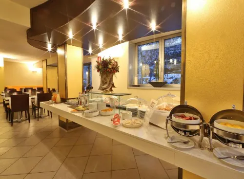 Best Western City Hotel Dining Photos
