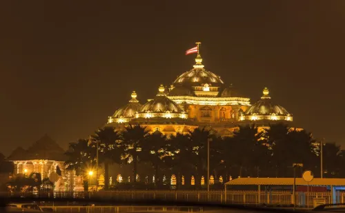 The Metropolitan Hotel & Spa New Delhi Circondario Photos