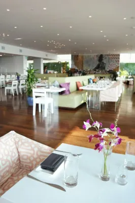 Hilton Vacation Club The Modern Honolulu Ristorazione Photos