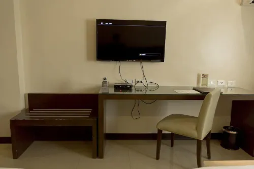 Mandarin Plaza Hotel Rooms Photos