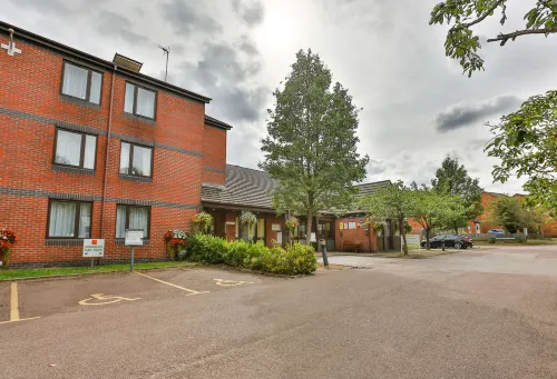 Campanile Milton Keynes - Fenny Stratford Exterior Photos
