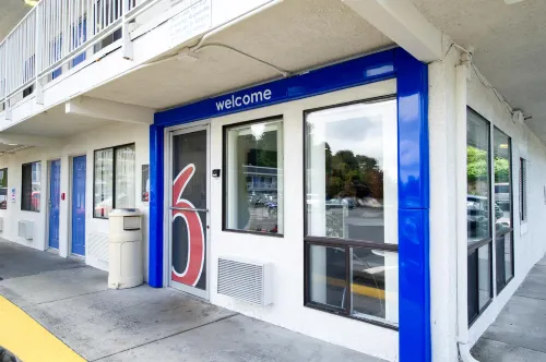 Motel 6 Seattle, WA - Airport Extérieur Photos