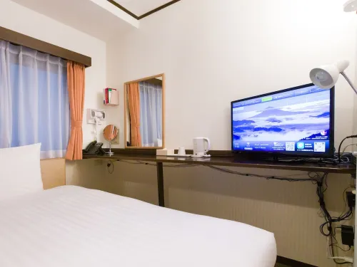 Toyoko Inn Shin-Osaka Chuo-Guchi Honkan Photos