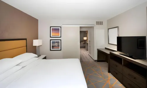 Embassy Suites by Hilton Detroit Livonia Novi الغرف Photos