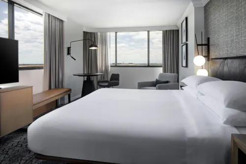 Sheraton DFW Airport Hotel Rooms Photos