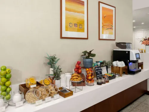 The Sydney Boulevard Hotel Makanan Photos