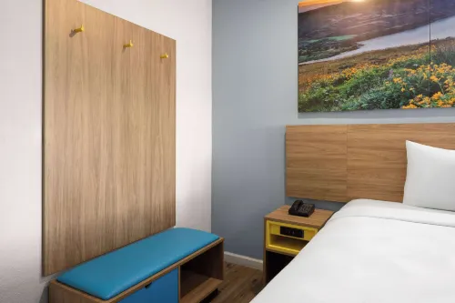 Days Inn by Wyndham Bakersfield Photos
