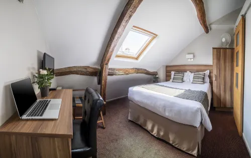 Hotel Chabrol Opera Rooms Photos