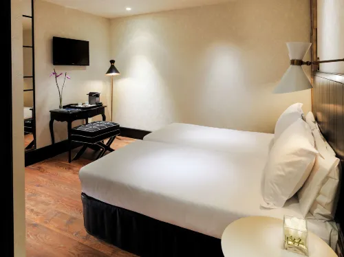 Boutique Hotel H10 Catalunya Plaza Zimmer Photos