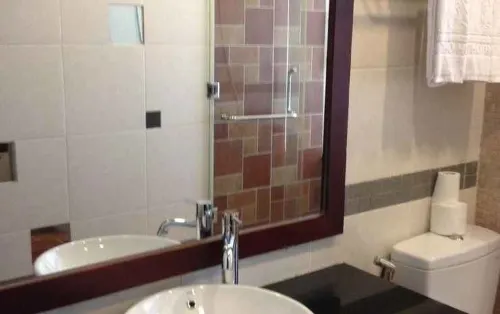 Kim Tho Hotel Rooms Photos