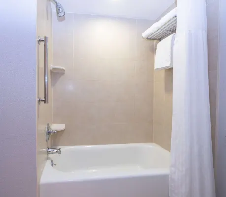 DoubleTree by Hilton Newark Penn Station Chambres Photos