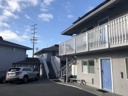 Pacific Inn Monterey Exterior Photos