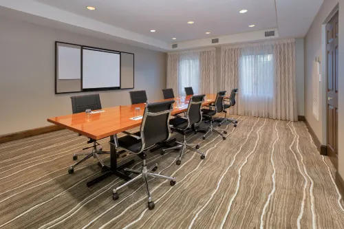 Staybridge Suites Corning Espaces Affaires Photos