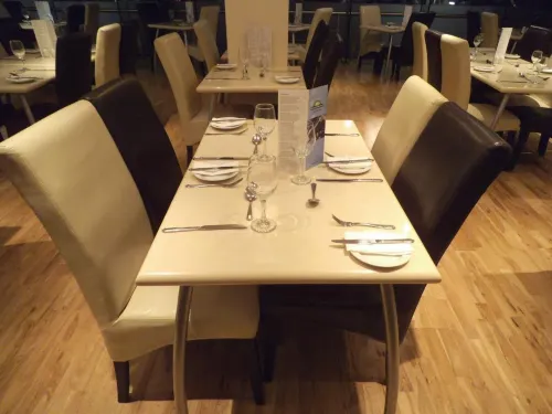 Ramada by Wyndham Hounslow - Heathrow East Dining Photos