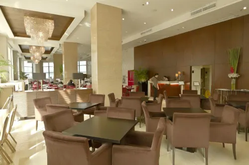 Mandarin Plaza Hotel Featured Photos