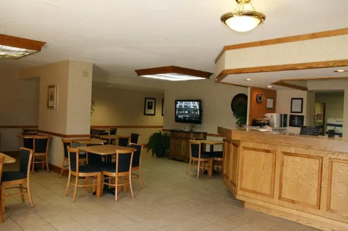 Days Inn & Suites by Wyndham Fort Bragg/Cross Creek Mall Dining Photos