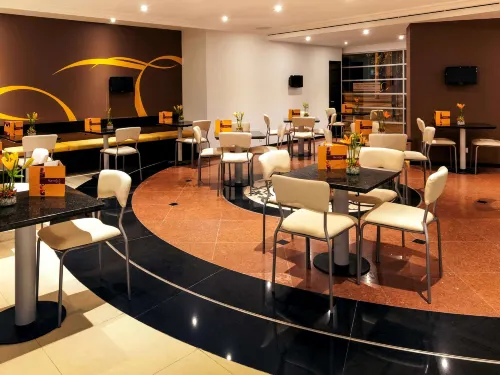 Mercure Alameda Quito Dining Photos