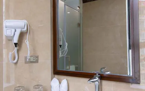 Sala Hotel MÓNG CÁI الغرف Photos