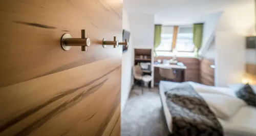 BEST WESTERN Plus Hotel Goldener Adler Innsbruck Zimmer Photos