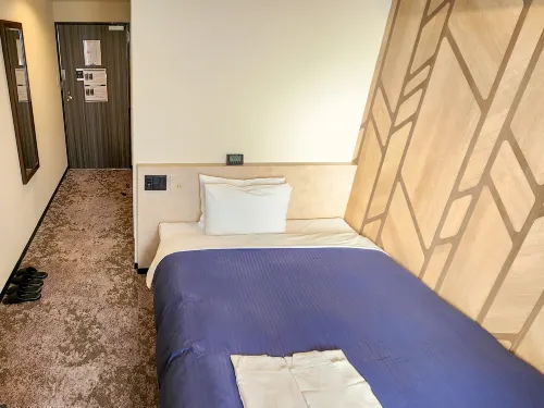 HOTEL LiVEMAX BUDGET Yokohama Tsurumi Zimmer Photos
