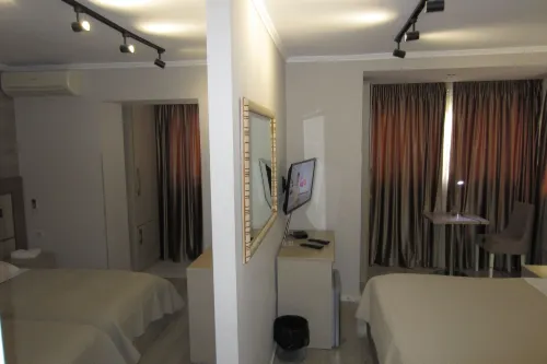 Freddy's Hotel Zimmer Photos