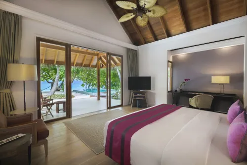 Dusit Thani Maldives Photos