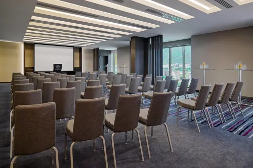 Sheraton Grand Tbilisi Metechi Palace Fasilitas Bisnis Photos