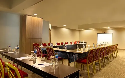 Novotel Jakarta Gajah Mada Fasilitas Bisnis Photos