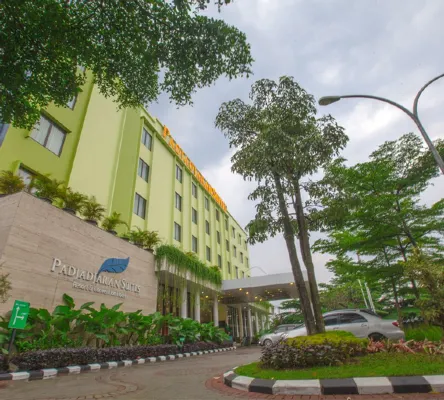 Padjadjaran Suites Resort and Convention Hotel Eksterior Photos
