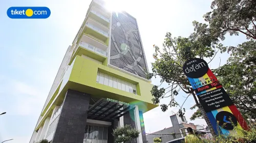 DAFAM Pacific Caesar Surabaya Eksterior Photos