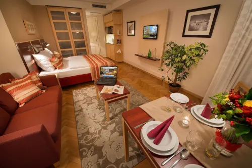 EA Hotel Julis Photos