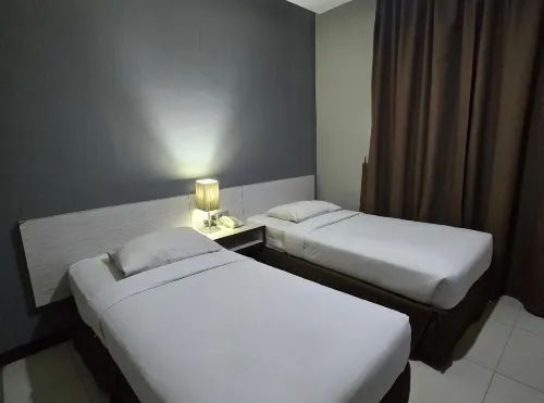 N3 Zainul Arifin Hotel Zimmer Photos