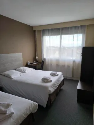 Adonis Lyon Est Hôtel Artys Photos