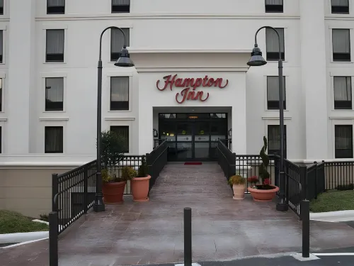 Hampton Inn Hickory Exterior Photos