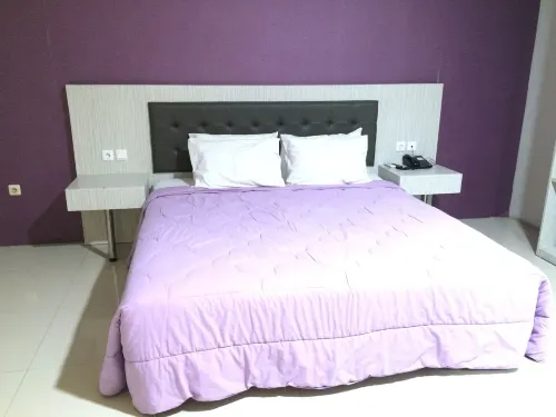 Pax Hotel Jakarta Rooms Photos