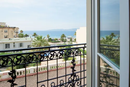 Résidence Le Méditerranée - Saint Raphaël - Vacances Bleues À proximité de l'hôtel Photos