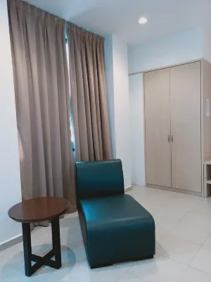 Golden View Serviced Apartments Rooms Photos