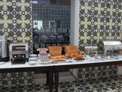 NM Lima Hotel Dining Photos