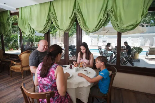Triana Hotel Питание Photos