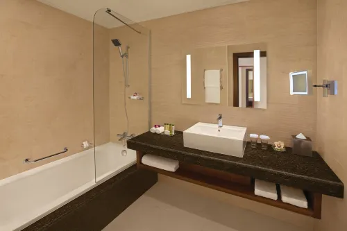 DoubleTree by Hilton Resort & Spa Marjan Island Zimmer Photos
