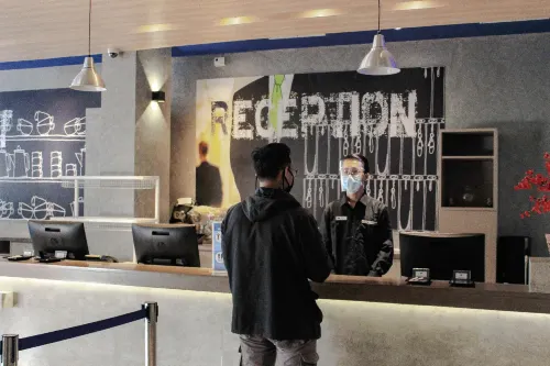 MD7 Hotel Cirebon Area Publik Photos