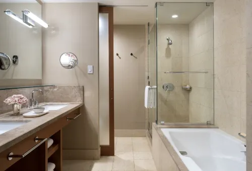 Four Seasons Hotel Silicon Valley at East Palo Alto Zimmer Photos