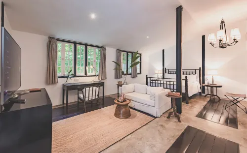 Labrador Villa Photos
