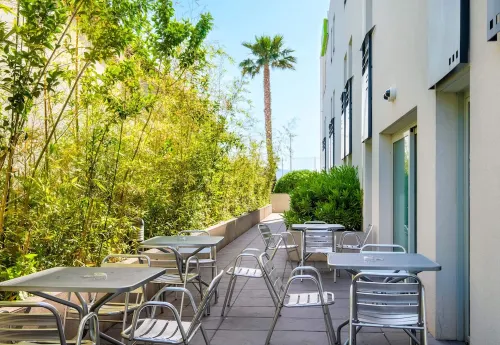 B&B HOTEL Cannes La Bocca Plage Espaces publics Photos