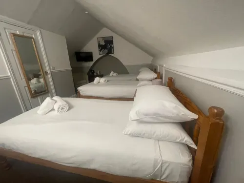 Central Hotel Camere Photos